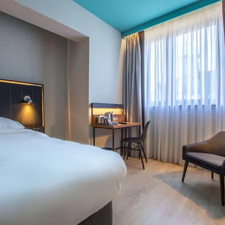 Park By Radisson Bed & Breakfast