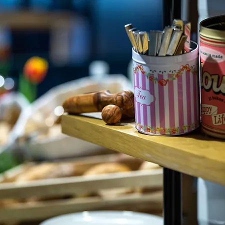 Park By Radisson Bed & Breakfast