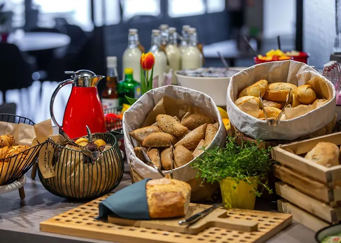 Park By Radisson بوزنان