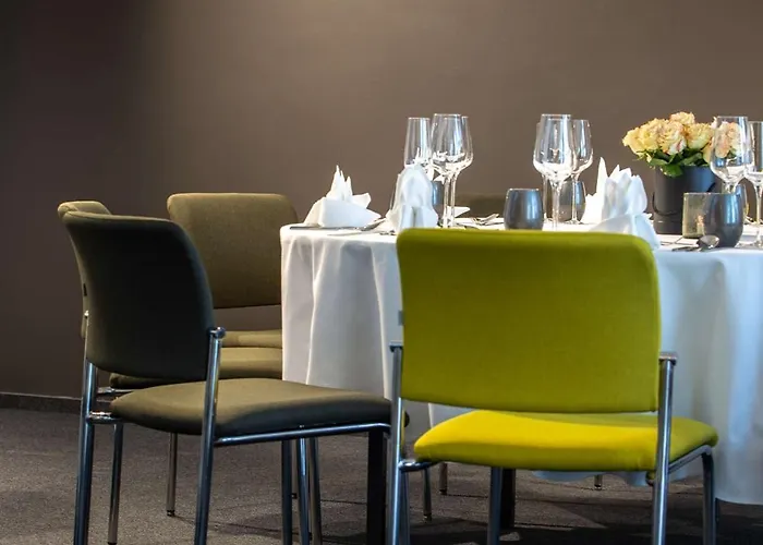 Park By Radisson بوزنان