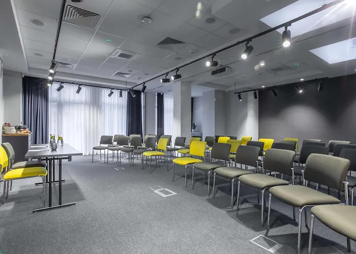 Park By Radisson بوزنان